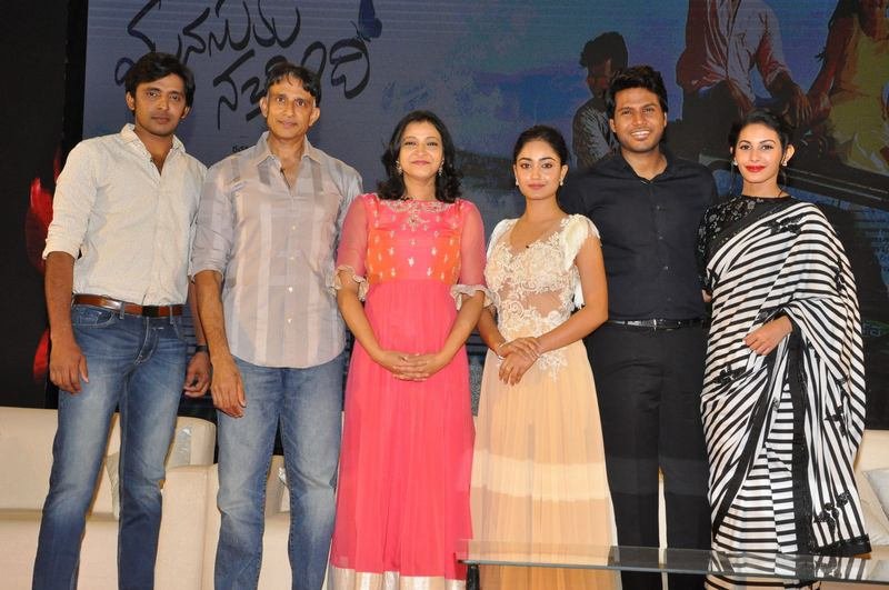 Manasuku-Nachindi-Movie- Pre-Release-Event-Photos-02